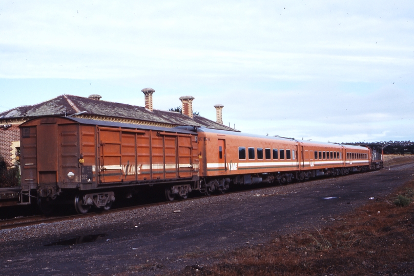 117533: Birregurra 8221 Down Warrnambool Passenger N 475