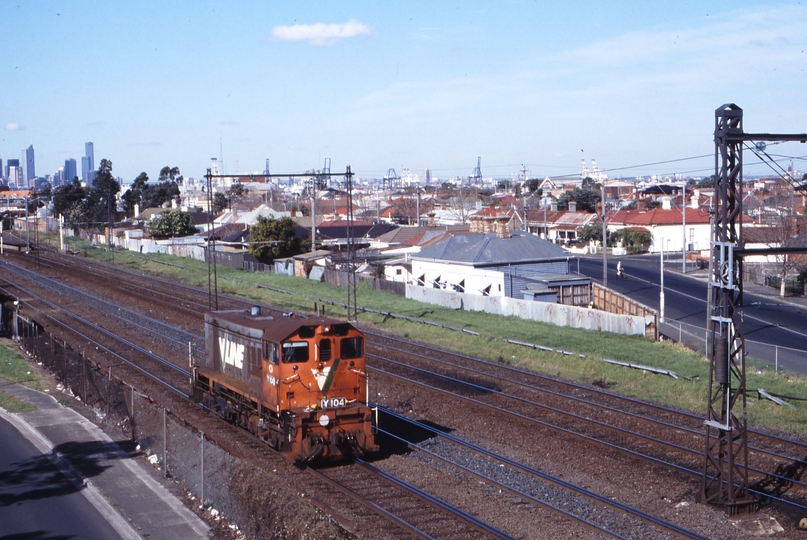 117618: West Footscray Junction Up Light Engine SG Y 104