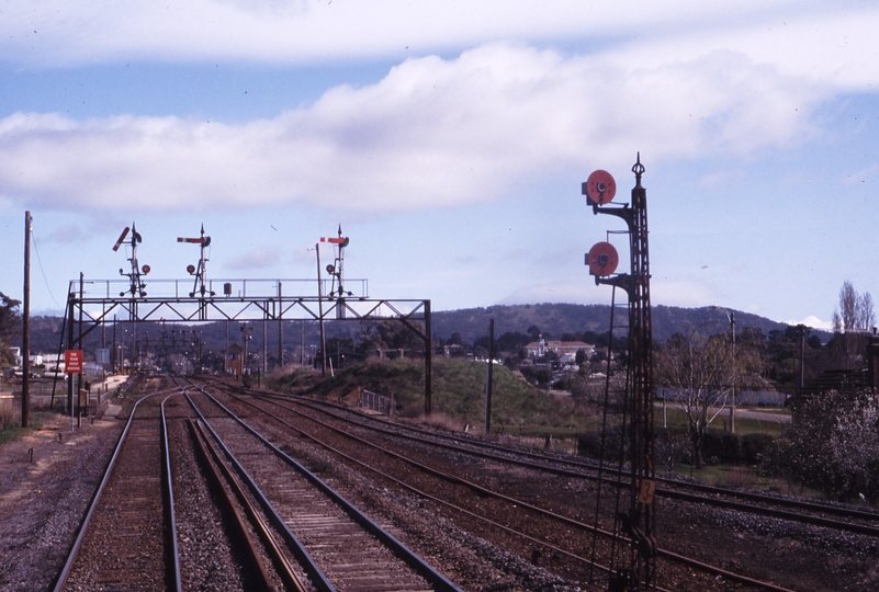 117704: Ararat Melbourne End Looking towards Adelaide