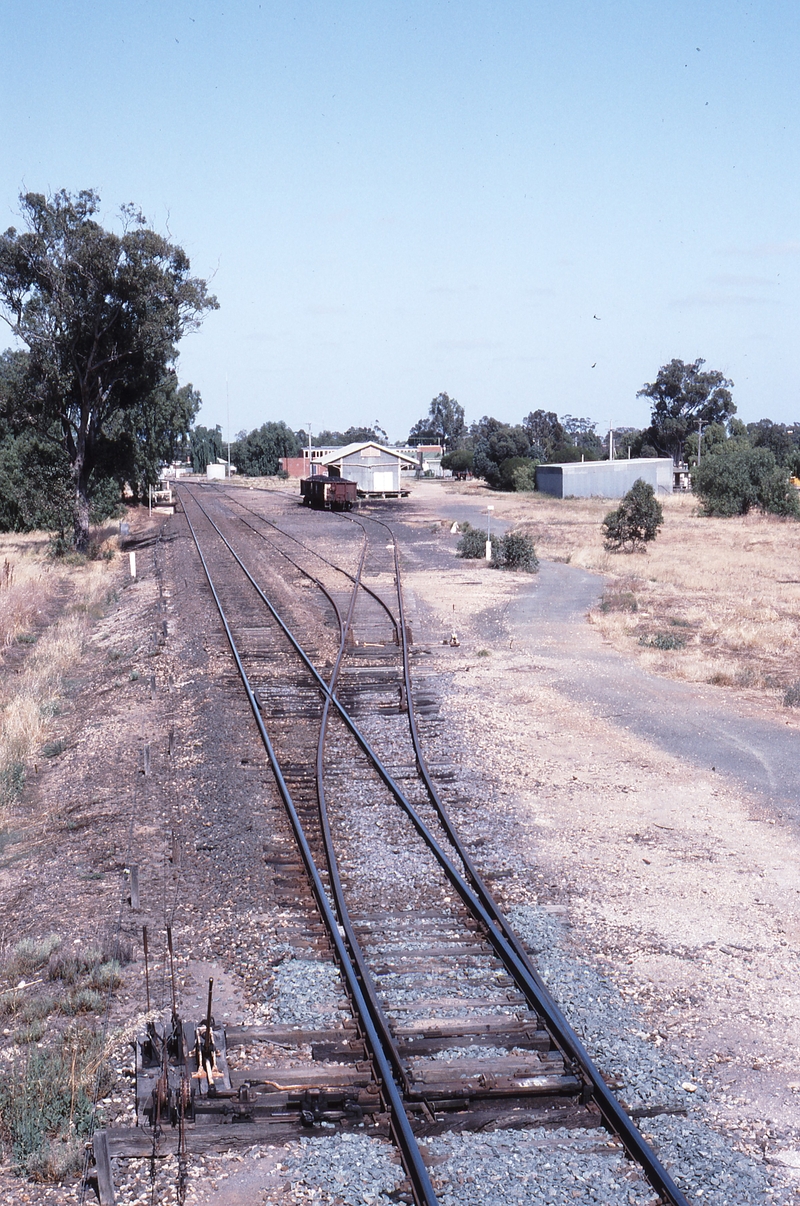 118102: Strathmerton Looking towards Melbourne