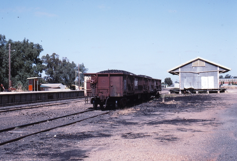 118104: Strathmerton Looking towards Melbourne