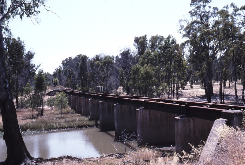 118115: km 248.4 Tocumwal Line Sapling Creek Bridge Looking towards Tocumwal