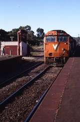 118149: Castlemaine 8062 Up Passenger N 471