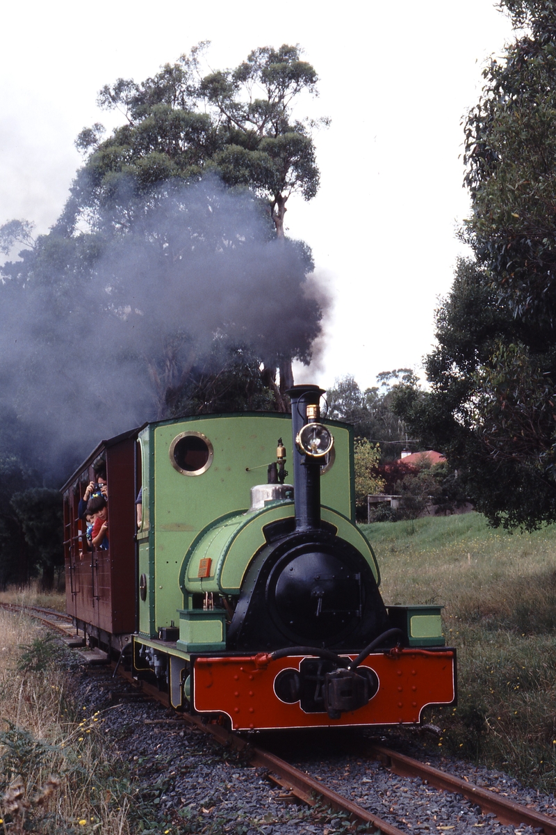 118281: Gembrook up side Curve 109 East End Up Passenger Peckett 1711