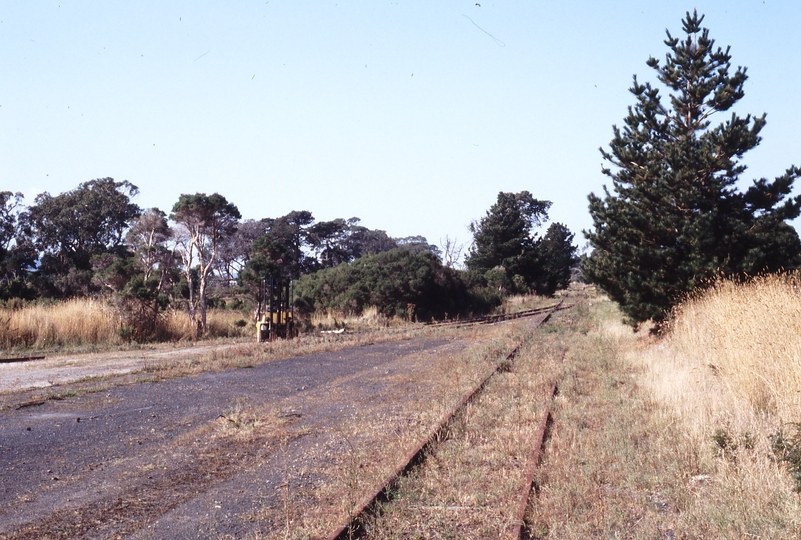 118306: Welshpool Looking towards Yarram