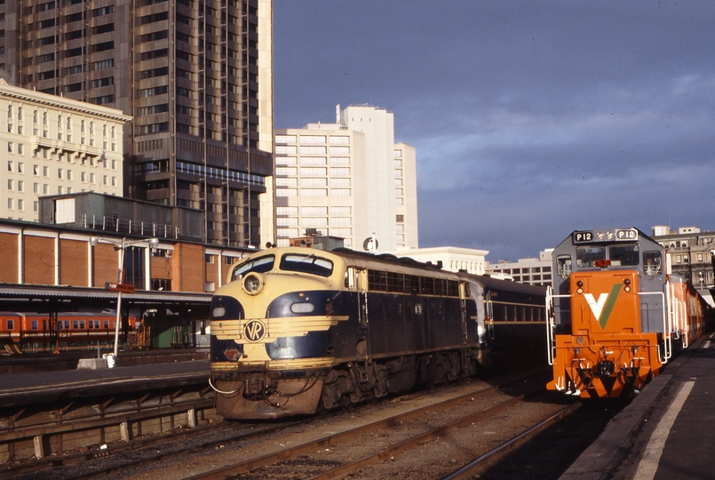 118469: Spencer Street 8125 4:25pm Bacchus Marsh Passenger B 75 and 8037 4:42pm Kyneton Passenger P 12