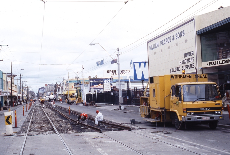 118613: Victoria Street at Church Street Looking towards City