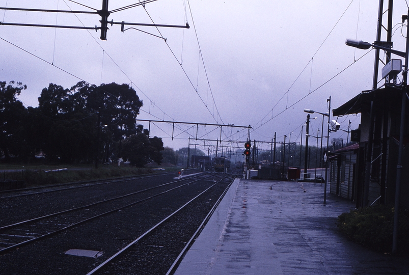 118634: Lilydale Looking towards Healesville