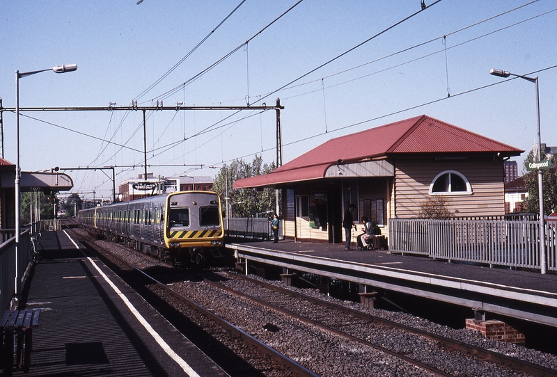 118652: Collingwood Down Suburban 6-car Comeng