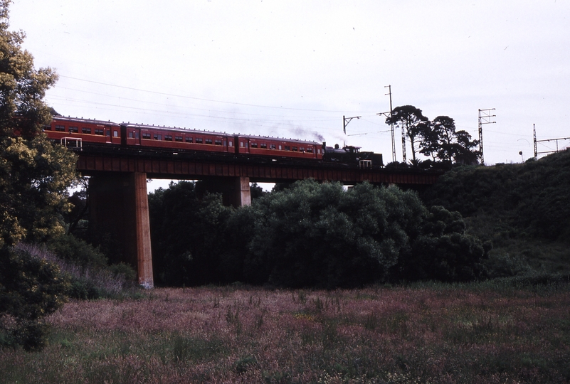 118720: Darebin Creek Bridge 7154 Up Special Passenger K 153