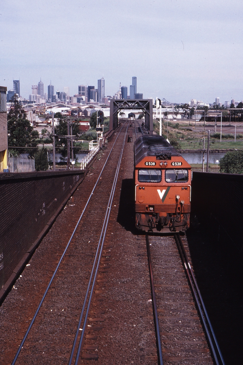 118763: Bunbury Street Tunnel Moreland Street Portal Down Light Engine G 538