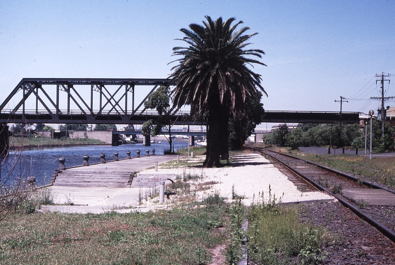 118768: Marinyrnong River Bridge Looking from North to South along Footscray Goods Line