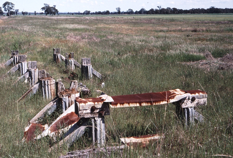 119010: Navarre Locomotive Inspection Structure Looking South