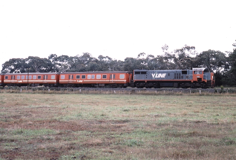 119104: Stony Point Road Level Crossing km 65.246 down side 10:15am Up Passenger X 41
