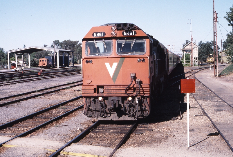 119120: Benalla 8332 Up Passenger N 461