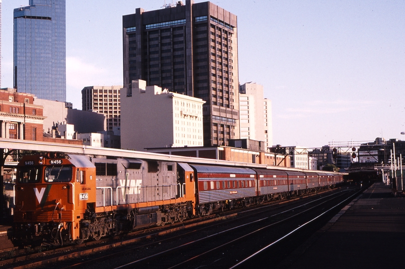 119123: Spencer Street 8141 Down Overland Express N 456