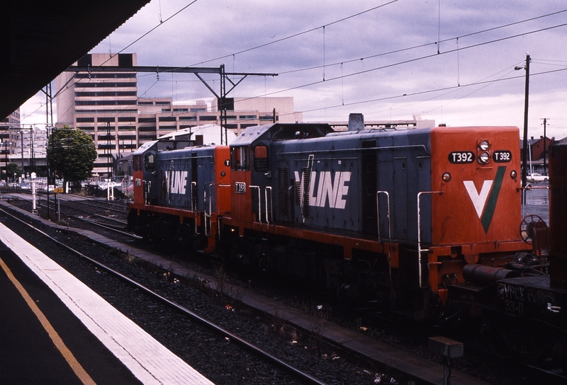 119125: Spencer Street Down Cement Train T 382 T 392