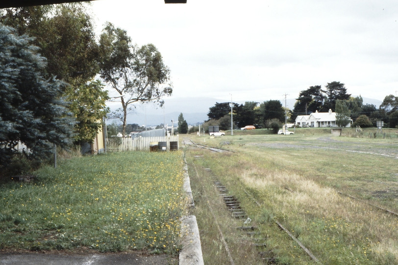 119160: Yarra Glen Looking towards Healesville