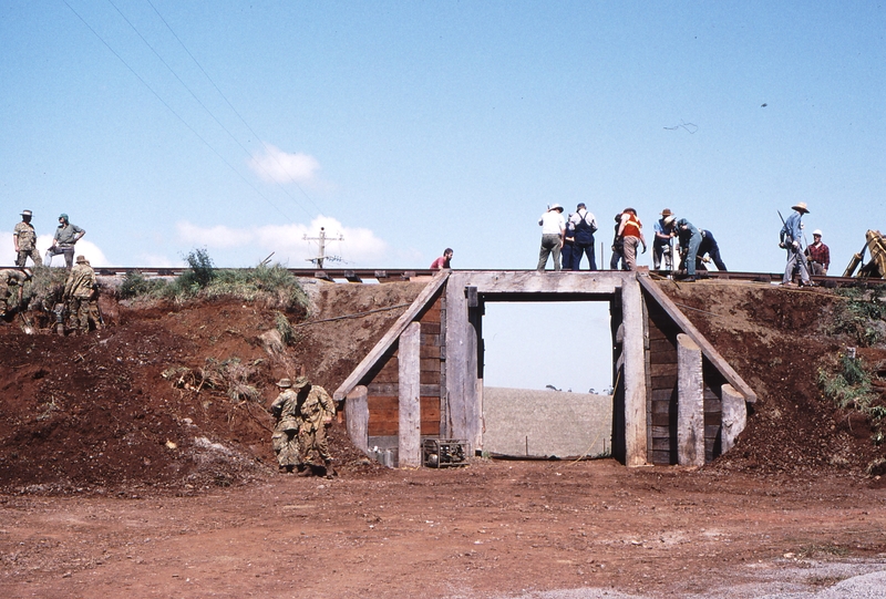 119195: Fielder Bridge Army and PBR Gangs at work