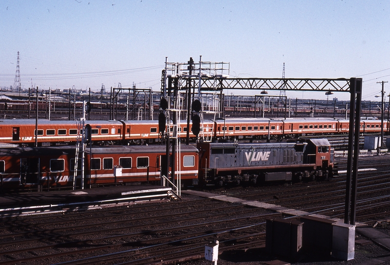 119346: Spencer Street 8542 Empty Cars from Frankston X 41