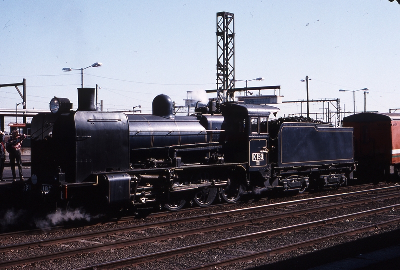 119349: Spencer Street 8132 Up Passenger from Bacchus Marsh K 183