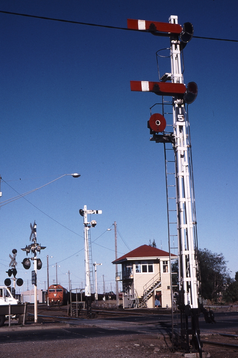 119354: North Geelong C 9123 Down Empty Grain G 538 G 536