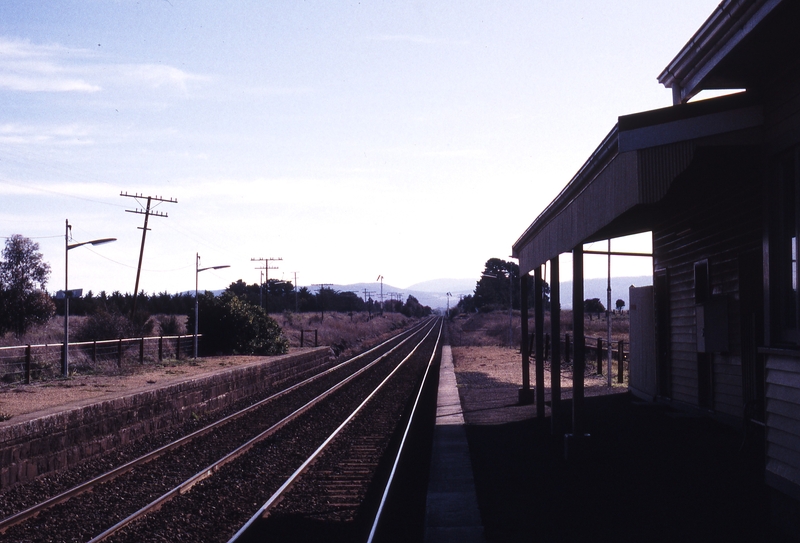 119391: Clarkefield Looking towards Bendigo