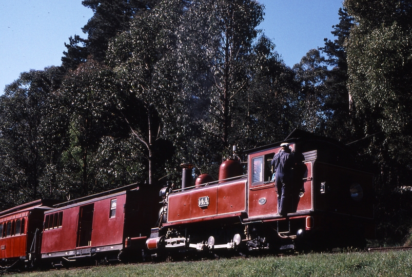 119473: Lakeside up side 34 Miles 14A shunting cars for 4:00pm Up Passenger