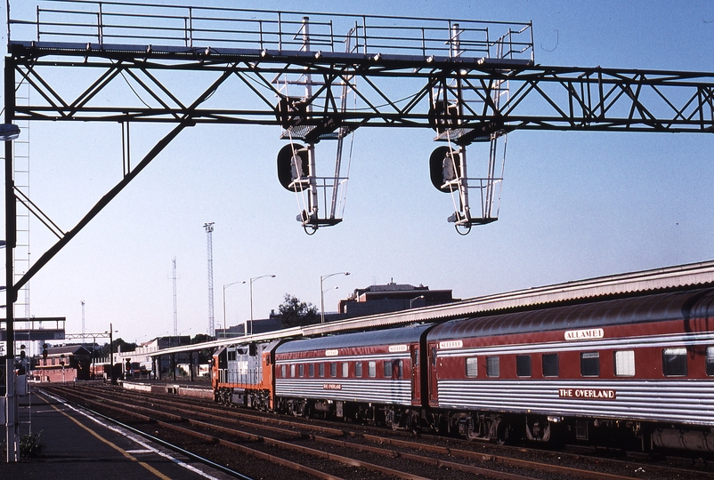 119735: Spencer Street 8141 Down Overland Express N 455