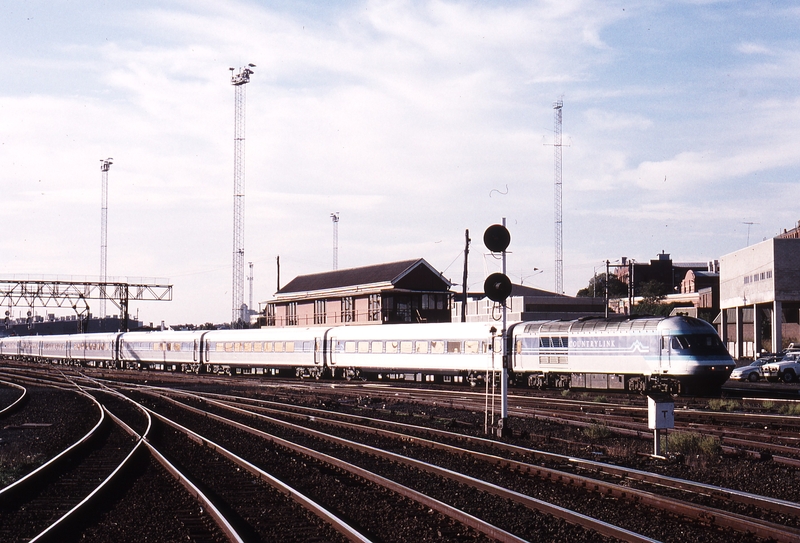 119773: Spencer Street 8622 Up Daylight XPT XP 2004 City of Kempsey leading