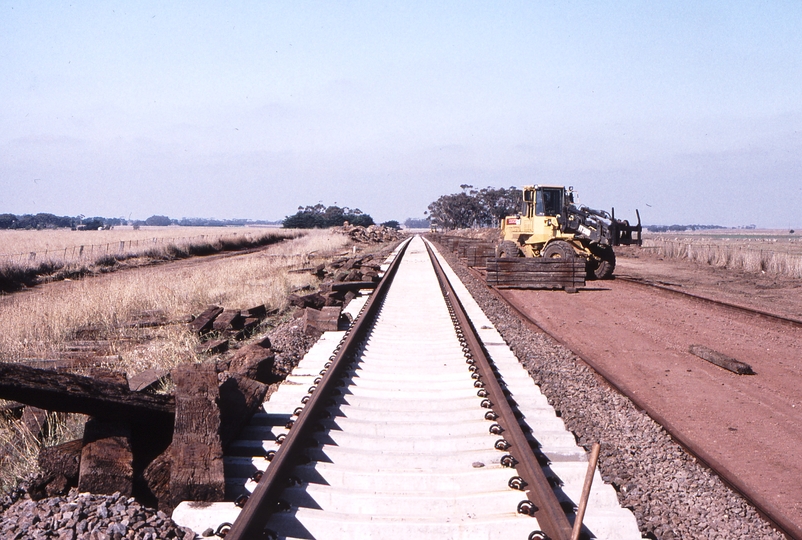 119850: Wingeel Looking East