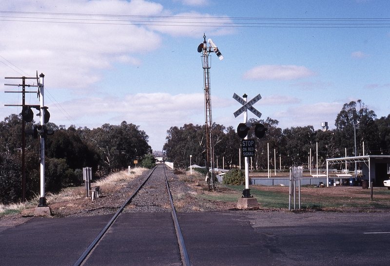 119881: Charlton GEBV Siding Looking Up from Calder Highway Level Crossing towards Avoca River Bridge