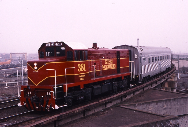 119946: North Melbourne Flyover Up Empty Cars for Indian Pacific Display T 381 leading