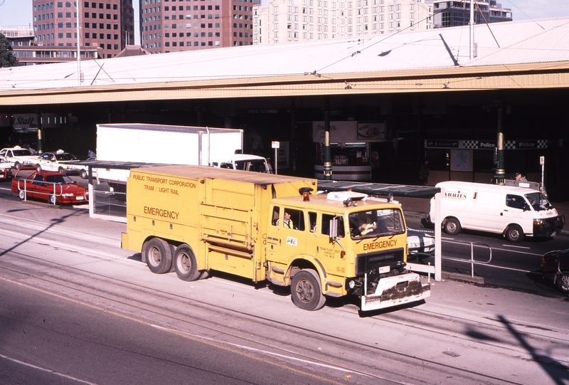 119960: St Kilda Road Opposite Flinders Street Station Up R10 Emergency Vehicle