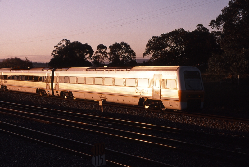 120037: East Maitland Up Suburban TE 2811 FE 2861