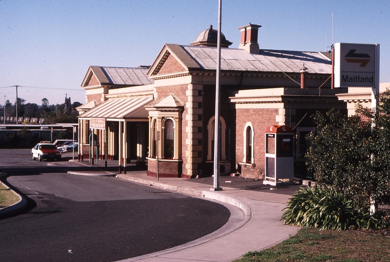 120051: Maitland Up Side Station Building