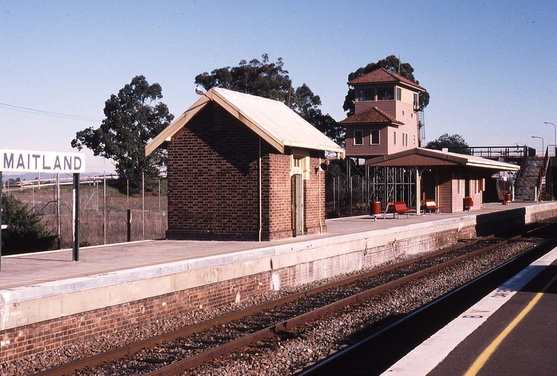 120053: Maitland Looking away from Sydney
