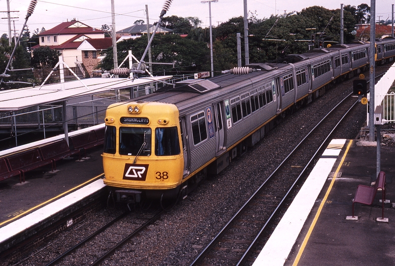 120065: Northgate Down Suburban Set 38 leading