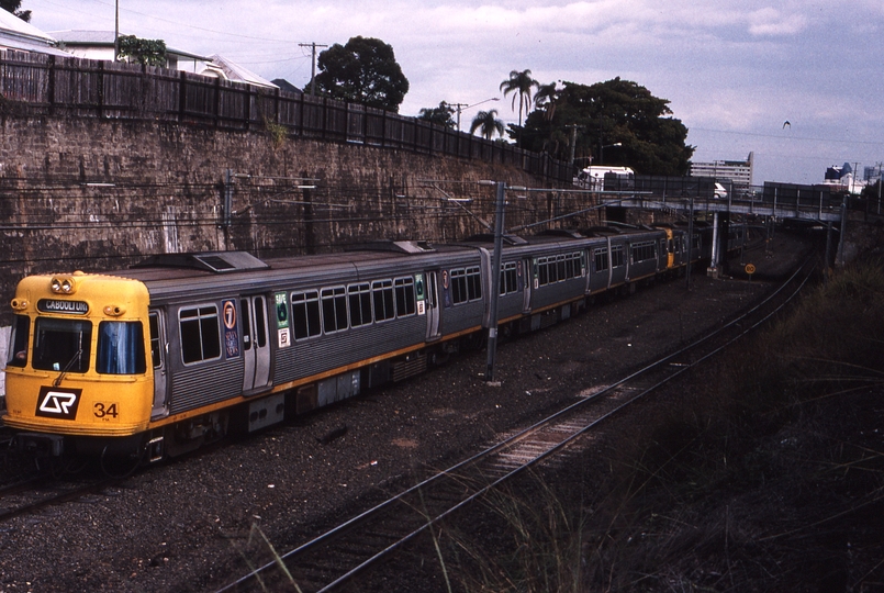 120069: Wooloowin Down Suburban Set 34 leading