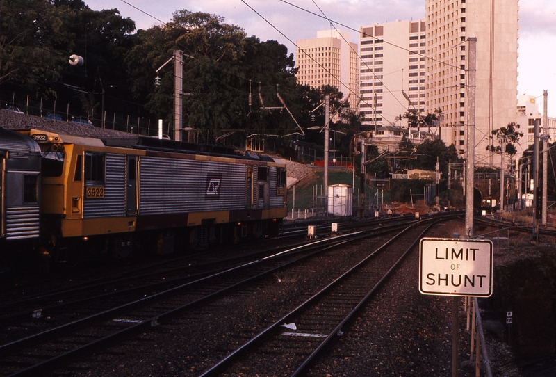 120073: Roma Street Down Suburban to Strathpine 3922