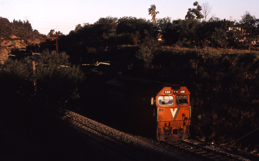 120268: Chullora Junction - Flemington Goods Junction Up Light Engines G 519 42208