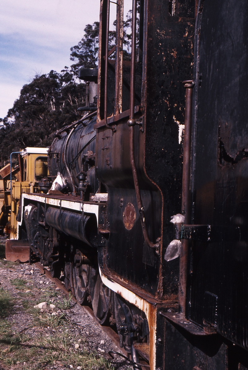120325: Bottom Points Depot C17 966