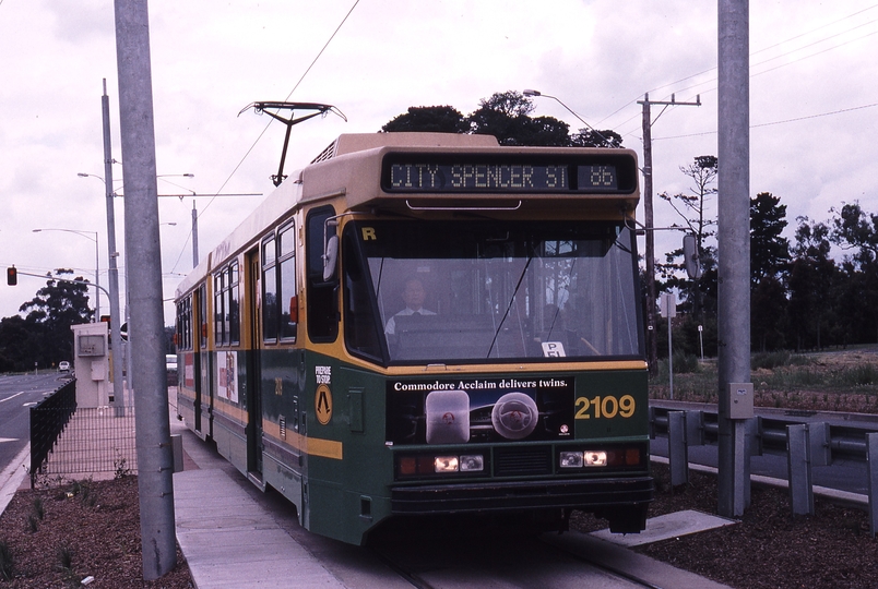 120517: Bundoora RMIT Terminus Plenty Road at McKimmies Road 2:48pm Up B2 2109