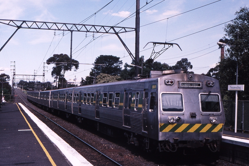 120537: Nunawading Up Suburban 6-car Hitachi 56 M leading