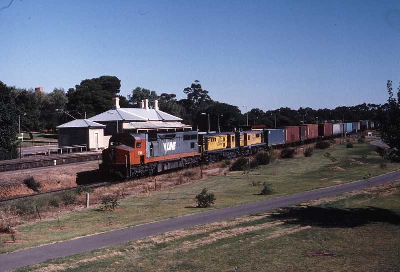 120746: North Adelaide Westbound Freight C 508 STC 32 STC 31