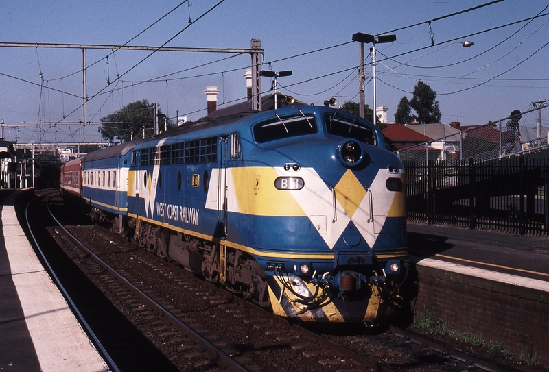 120790: Footscray 8265 6:00pm Down Warrnambool Passenger B 61