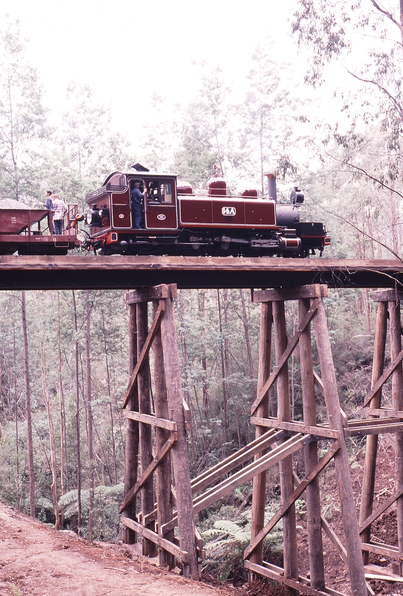 120967: Bridge 8 Curved Trestle Ballast Train 14A