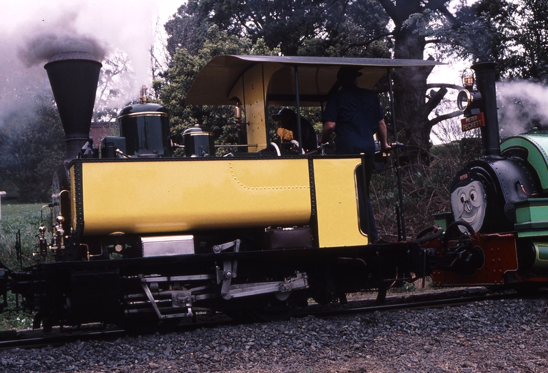 121159: Clematis Up Shuttle Train Peckett 1711 Carbon leading