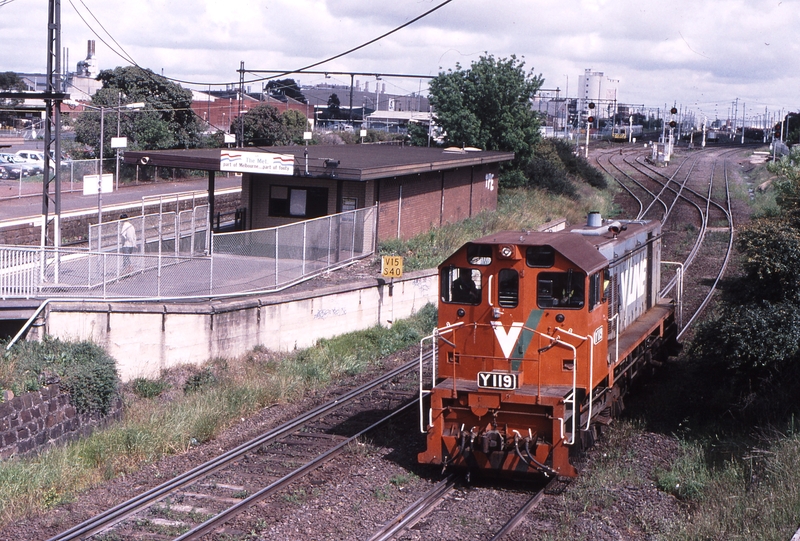 121170: West Footscray Junction Up Light Engine Y 119