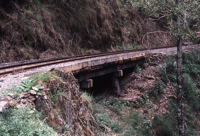 121199: 3-Span Bridge near 2 km WGR Looking South